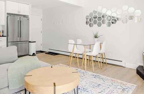 Winding Trail Copropriété | Bright & Modern | King Suite | Creekside Trail