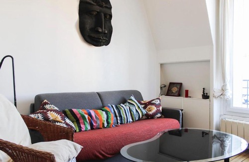 Levallois-Perret Appartement | Nid lumineux avec petite vue sur la Tour Eiffel