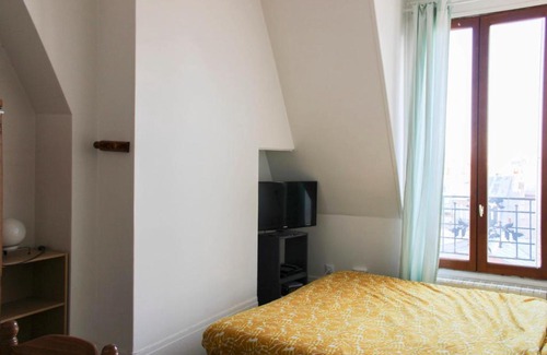 Levallois-Perret Appartement | Nid lumineux avec petite vue sur la Tour Eiffel