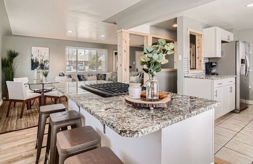 Arvada Plaza Area Maison | Bright, Newly Remodeled, 4 Bed/2 Bath Arvada Home
