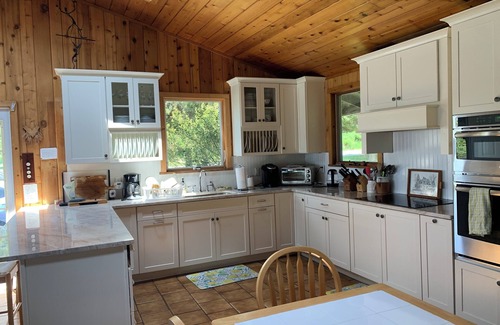 Shorewood Maison | Bright, open waterfront house with gorgeous sunsets and private beach