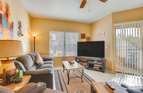 Maryvale Appartement | Bright Phoenix Condo - 3 Mi to State Farm Stadium!