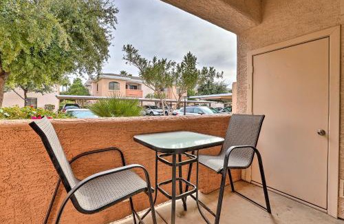 Maryvale Appartement | Bright Phoenix Condo - 3 Mi to State Farm Stadium!