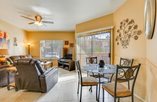 Maryvale Appartement | Bright Phoenix Condo - 3 Mi to State Farm Stadium!