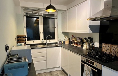 St. Pancras Appartement | Bright/Quiet 2BR Gem near Kings Cross