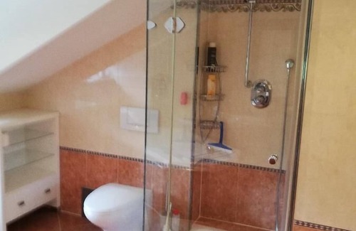 Lichteneck Appartement | Comfort holiday apartment (90sqm) with fully equipped kitchen and WiFi