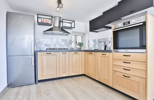 Posillipo Appartement | Bright recently renovated apartment with lateral sea view, which sleeps two people in great comfort. The accommodation is located in a period building in the enchanting Posillipo district and is the ideal base for reaching the Fuorigrotta fair area and V