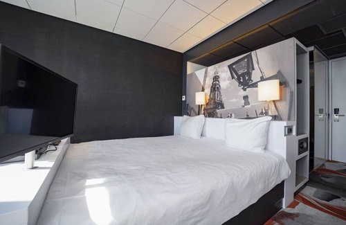 Leiden Hôtel | Bright Room Near Leiden Gardens with Spa and Pool