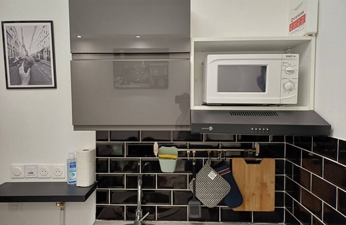 Saint-Ouen Appartement | Bright small studio Paris Saint Ouen - Line 14 &13