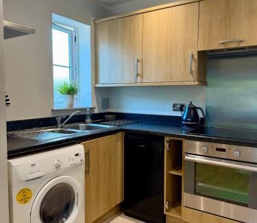High Wycombe Appartement | Bright & Spacious 1-Bed Apartment with Balcony & Private Parking