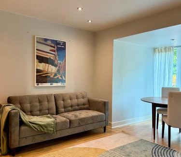 High Wycombe Appartement | Bright & Spacious 1-Bed Apartment with Balcony & Private Parking