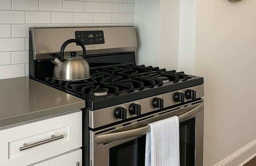 Hyde Park Appartement | Bright & Spacious 2BR– Prime Hyde Park Location