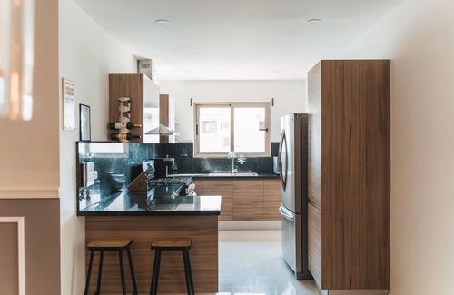 Bella Vista Appartement | Bright & Spacious Apt In City central Getaway