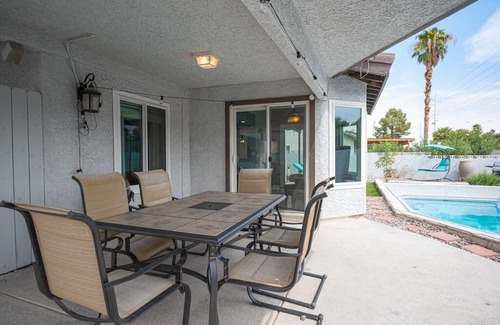 Green Valley North Villa | Bright, Spacious, and Secluded Pool Getaway! Fall in Love in Las Vegas