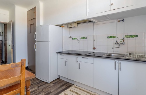 Blancarde Appartement | Bright, spacious apartment, not overlooked and close to all amenities.