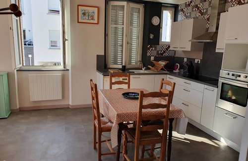 Besancon Appartement | Bright, spacious cocoon 5 min from station