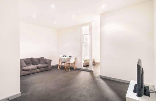 Blackburn Appartement | Bright & Spacious Flat in Blackburn Centre