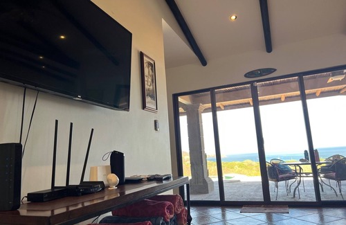 Playa Hermosa Maison | Bright & Spacious Getaway with Poolside Views in Playa Hermosa Costa Rica