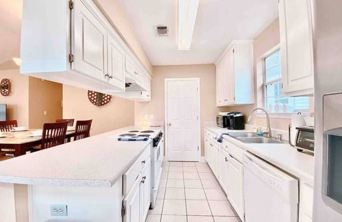 Tallahassee Maison | Bright & Spacious Getaway in Lovely NE Tallahassee