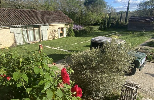Pontcirq Maison | Bright spacious gite with pool near Cahors