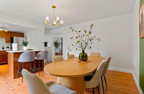 West Westminster Maison | Bright & Spacious Home Family Game Lounge