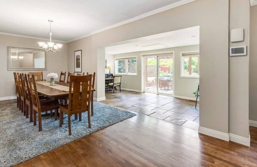 North Park Hill Maison | Bright, spacious home with expansive garden -- near popular attractions!