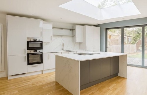Harrow Weald Maison | Bright & Spacious London Retreat – Ideal for Families & Groups