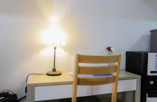 Panunggangan Utara Appartement | Bright Studio Apartment at Springwood Residence