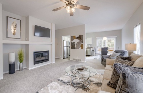 McArdle Maison | Bright, stylish, clean and close to every convenience!