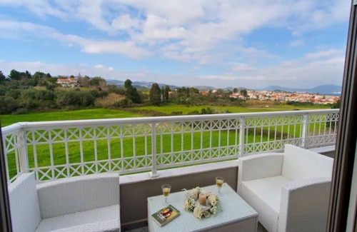 Lixouri Appartement | Bright suite