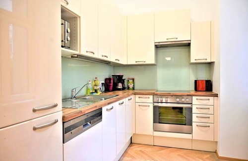 Alservorstadt Appartement | Bright Suite Universitaet Wien