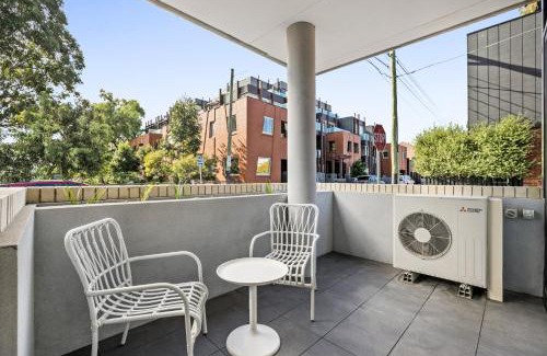 Windsor Appartement | Bright Terrace Unit Next to Chapel St Dining