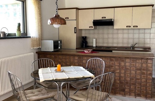 Saaldorf-Surheim Appartement | Bright vacation apartment - 3 persons, 80sqm, 2 bedrooms, covered terrace