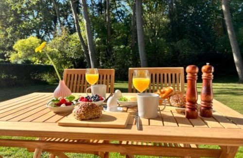 Zinnowitz Appartement | Bright vacation apartment with communal garden in a quiet location
