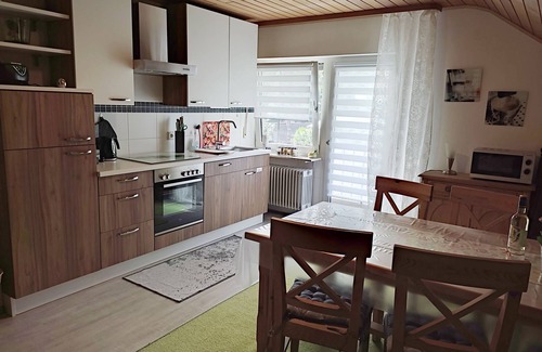 Dernbach Appartement | Appartement confortable et lumineux dans la campagne avec balcon et jardin, entièrement rénové en 2018