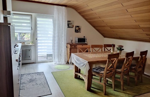 Dernbach Appartement | Appartement confortable et lumineux dans la campagne avec balcon et jardin, entièrement rénové en 2018