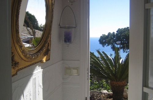 Sant Pol De Mar Villa | OFFRE SPÉCIALE! VILLA À UN PAS DE LA PLAGE, À 30 MINUTES DE BARCELONE.