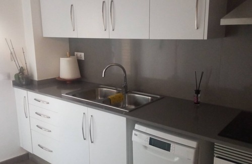 Cornella de Llobregat Appartement | BRIGHT WITH ELEVATOR AND GARAGE. SUBWAY, STREETCAR, TRAIN, BUS. IDEAL FOR EXECUTIVES.