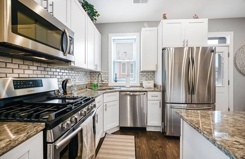 Kingman Park Appartement | Bright Washington DC Apartment