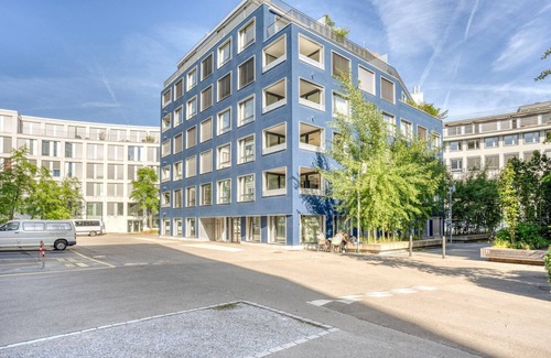 Alt-Wiedikon Appartement | Bright Wiedikon 3.5 Room w/ Storage & W/D, near Market, by Blueground