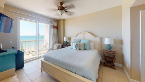 Panama City Beach Maison | Brightly Furnished Beachfront Condo by Brightwild- 7th Floor Gulf View!