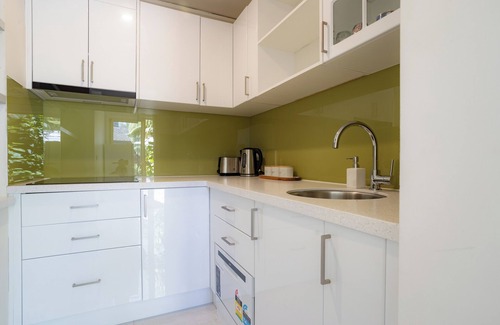 Brighton East Maison | The Regency | Luxury Family Poolside Villa Brighton Beach