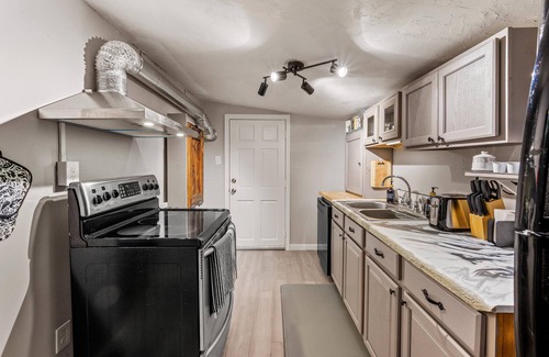 Tallahassee Maison | Brighton Cottage - Minutes from Downtown, FAMU & FSU