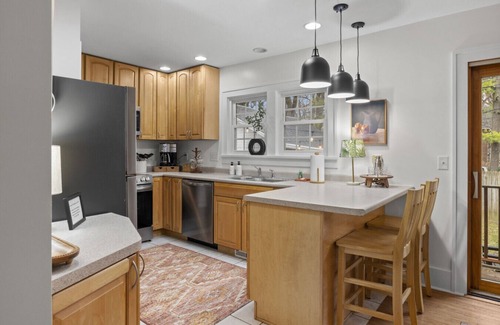 Champaign Maison | Brightside Bungalow - Quiet and close to Campus!