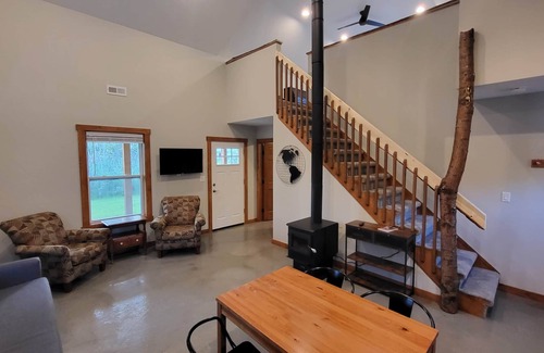 Rensselaer Cabine | Brightstone Lake Cabin 2