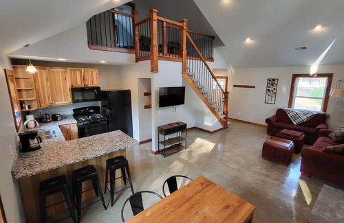 Rensselaer Cabine | Brightstone Lake Cabin 1
