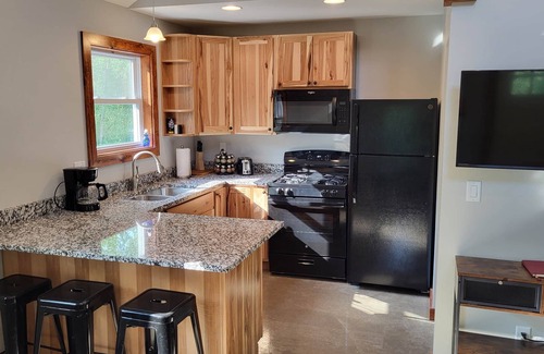 Rensselaer Cabine | Brightstone Lake Cabin 1