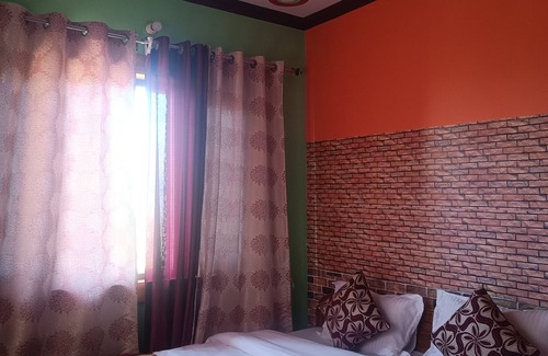 Bhimtal Station Balnéaire | Superb cottage with lake view & WiFi in Naukluchiatal