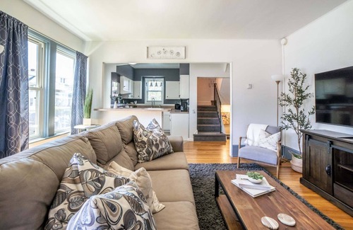 Williamsport Appartement | “Brik House”Near UPMC, Penn College, Lyco College and Little League World Series