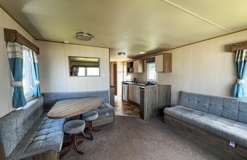 Reighton Maison | Brilliant 8 berth caravan at Reighton Sands Holiday Park, Haven ref 61053RC